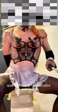 Cintia, trans, cul sur une bite