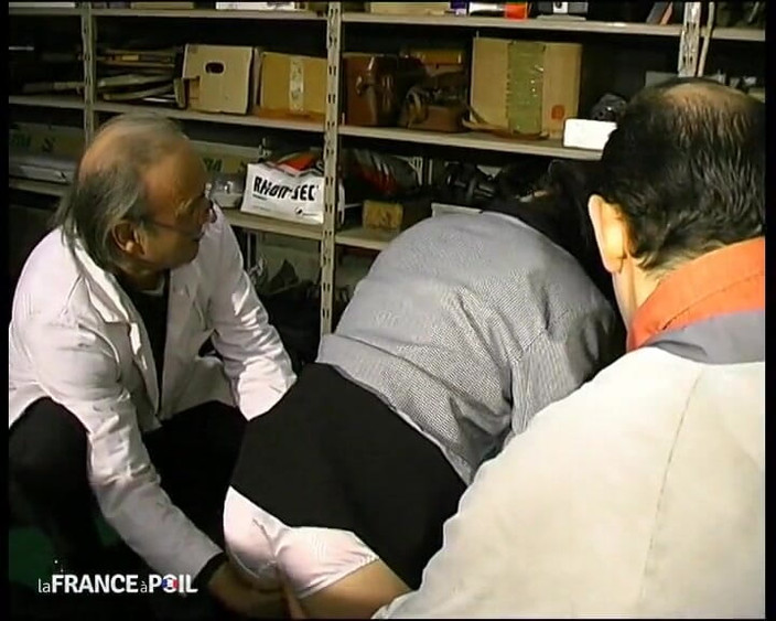 French Family Secrets: 차고에서 이중 삽입과 정자 샤워!