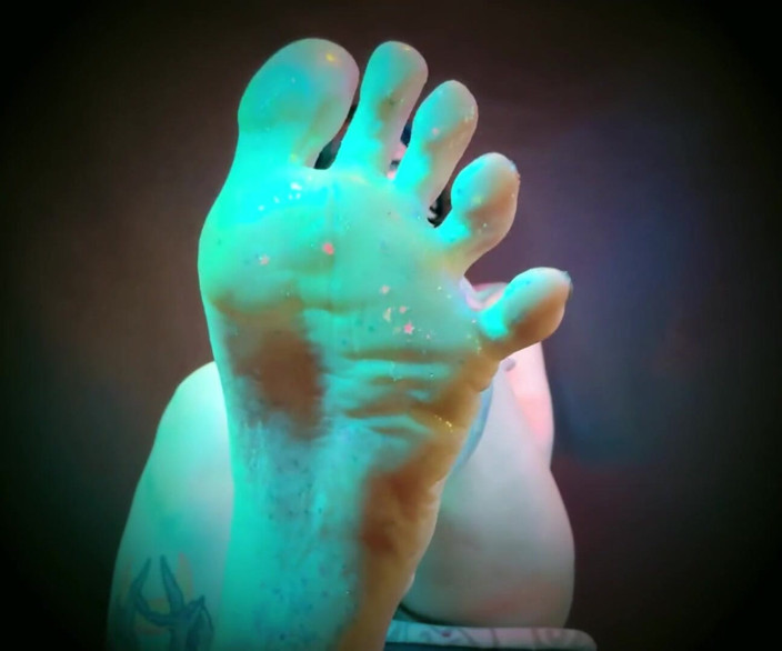 Baal Eldritch: Glitter Oiled Soles Worship - JOI