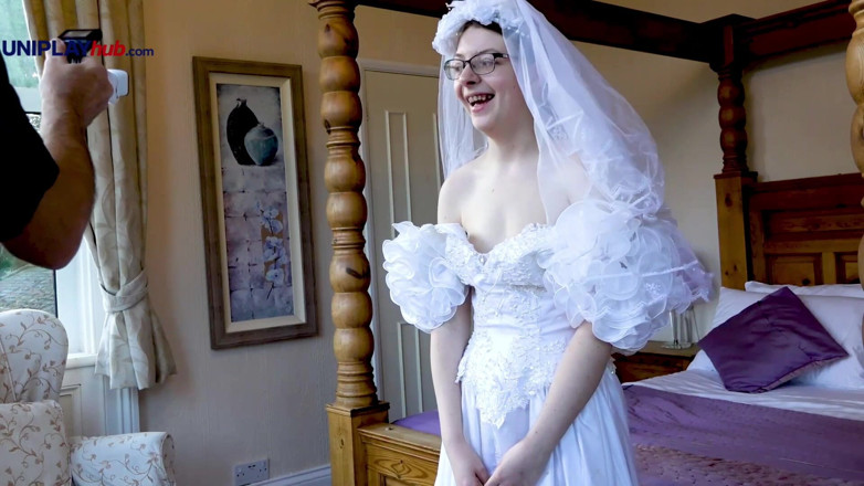 UniPlayhub: British Bride Rose
