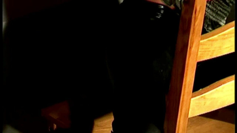 Submissed: Cory seduta sulla sedia