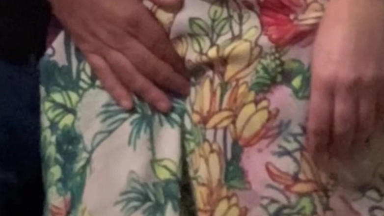 Niki studio: Stranger challange - aku minta orang asing untuk fingering memekku di...