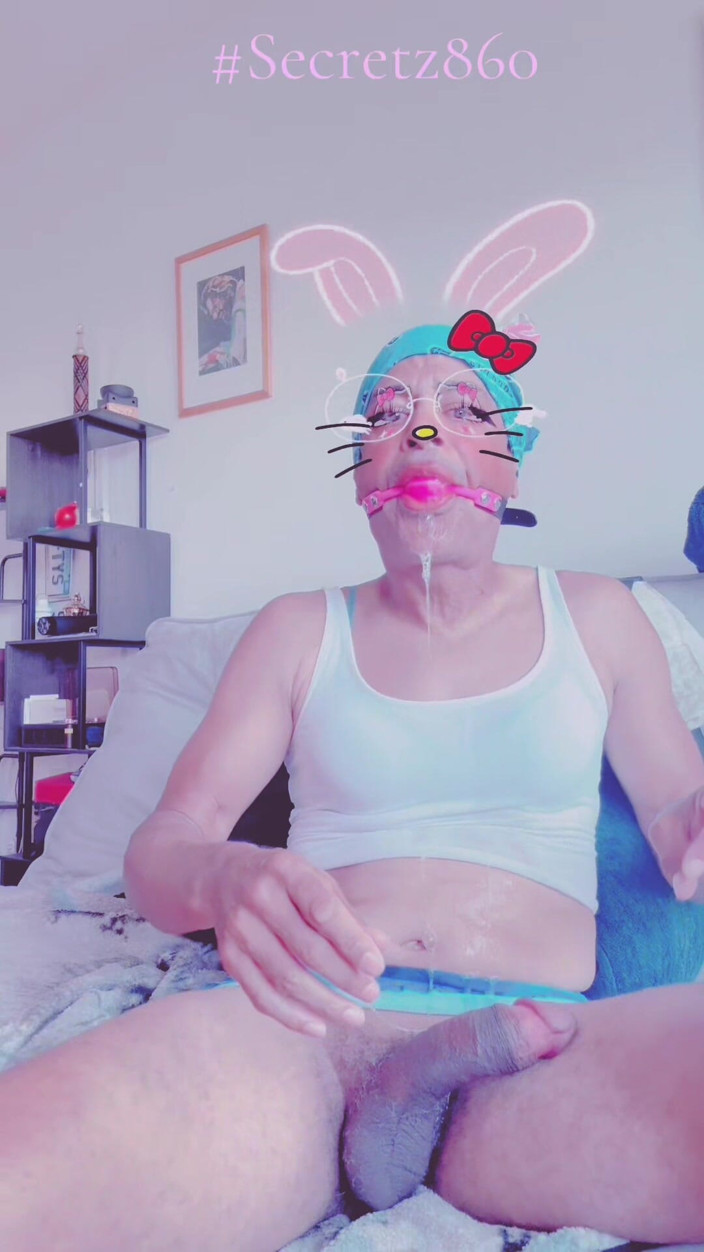 Creative Self Pleasure: Kris Reelz - Gagging on a Mouth Ball All Over Myself