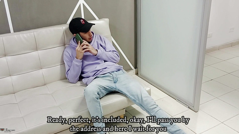 Vayolet: Piękna Latynoska zostaje wynajęta przez napalonego Liama, aby przelecieć jej...