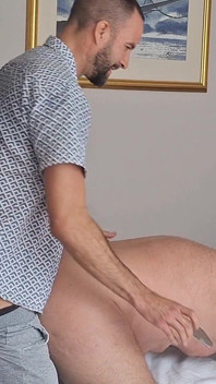 Paul adore le cul de gros papa. Baise sans capote, gay, sodomie