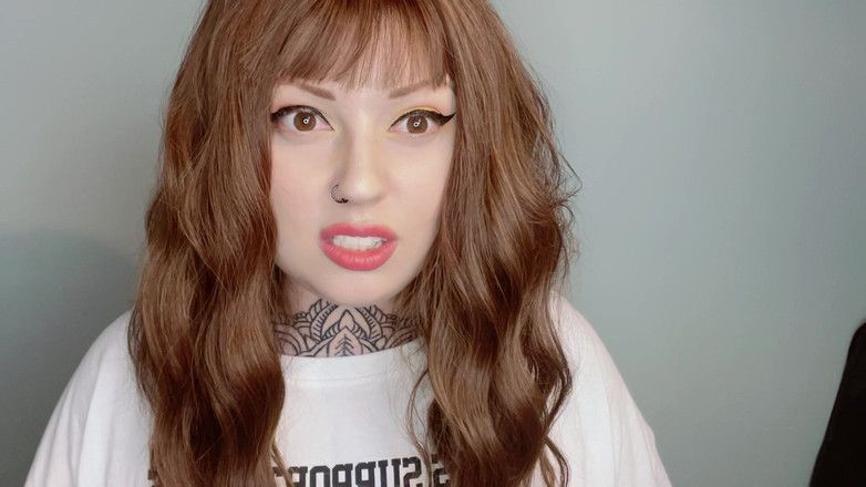 Miss Valentina: La polla más pequeña que he visto humillada