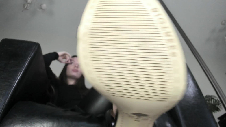 Feet lady: Di bawah Sole