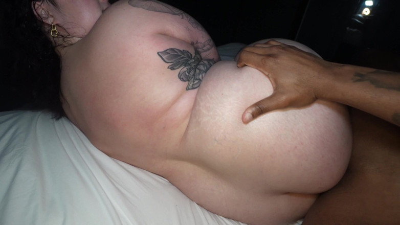 Josie Jaxxon: BBC Hotwife Hookup with Thick PAWG and Creampie