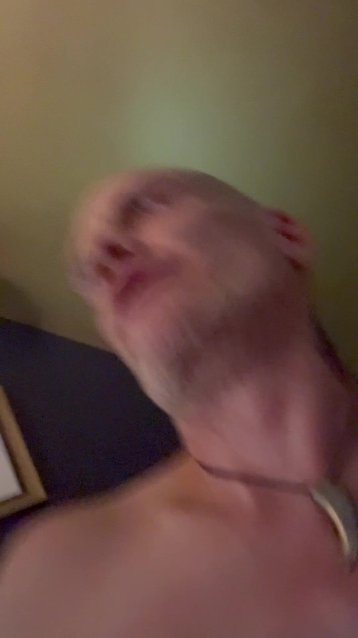 Douglas James: 生のカワウソディルドのセックス&amp;射精