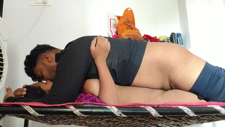 Premi pooja: Gav Ki Ladki Aaur Pados Ka Ladka Purane Ghar Me...