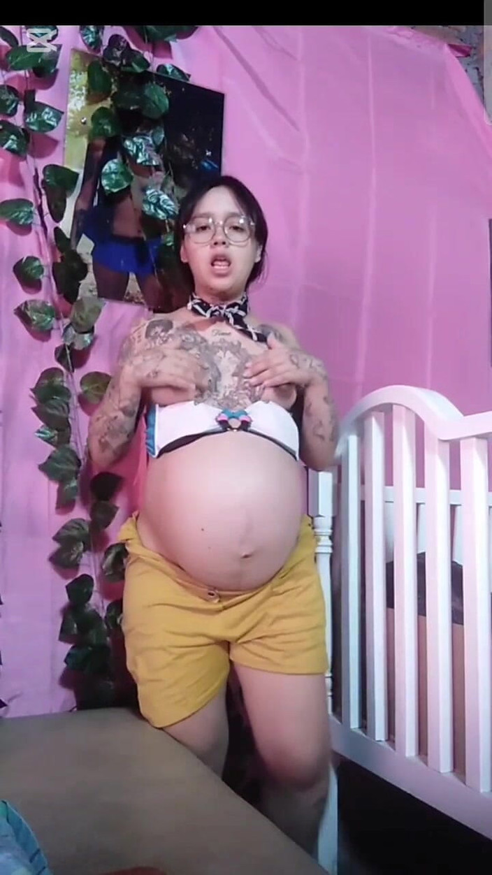 Dalyla: Vientre gigante