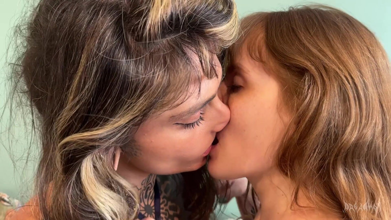 Dread Hot: Ben Ve Arkadaşım Gizemli Bir Adam Tarafından Yakaladık Ve O...