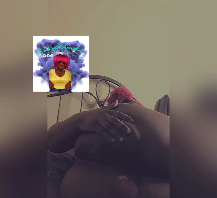 Juicy the houdini: Trasferisci le mie mutandine e prendi il controllo di questa...