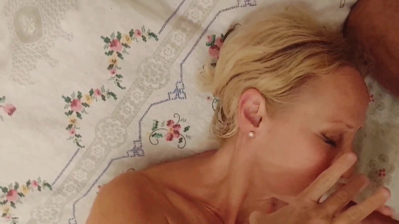 Selena701: Mature Blonde Amateur Wife Enjoys Foot Fetish and Oral