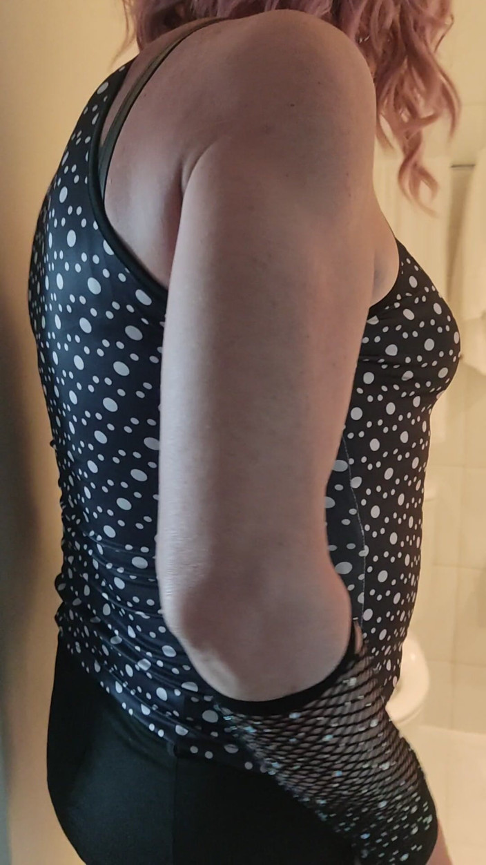 Ashlie: Sissy Training, How Should She Pee?