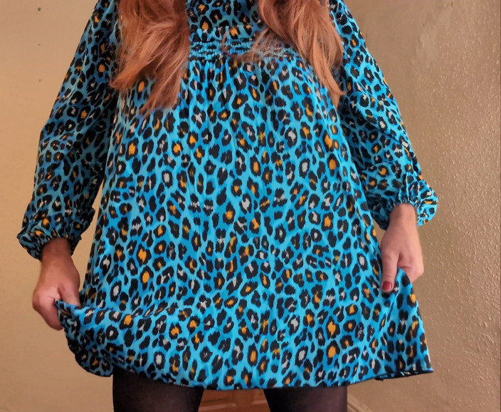 Sarahsatinslut: 숏 드레스를 입은 긴 부츠와 맛있는 정액 Mmmm