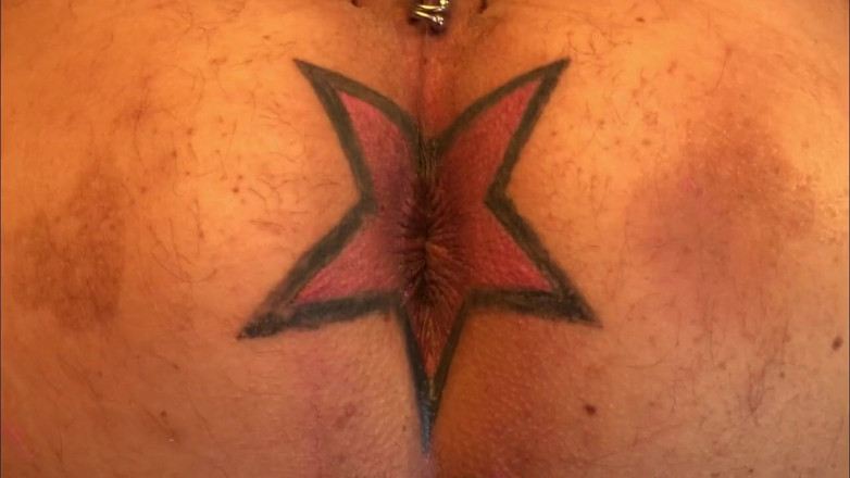 Dominatrix Frida: Asshole star tattoo