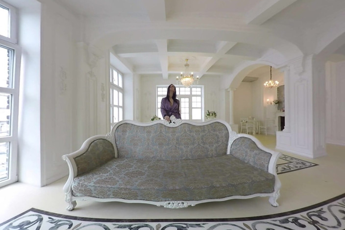 StasyQVR: Брюнетка з великими цицьками дражнить