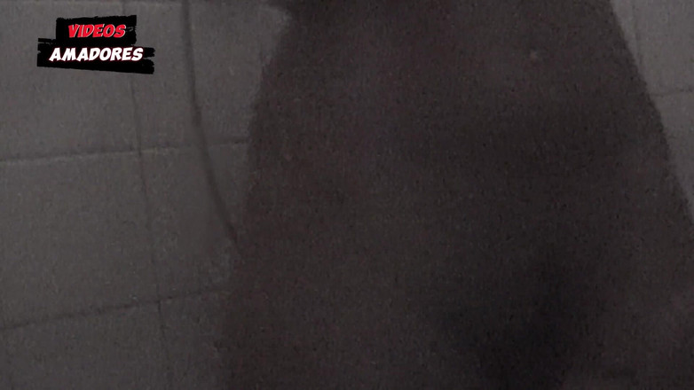 Amateurs videos: Две лесбиянки принимают душ