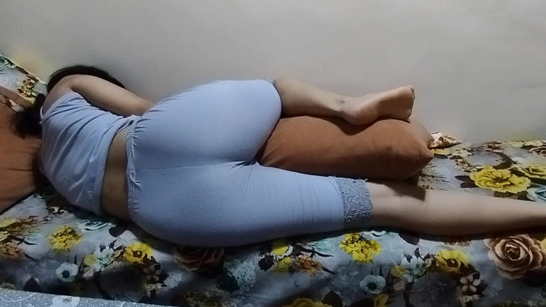 Marocsexhd: Ceritaku adalah zamil yang dingin banget, aku nggak punya tempat...