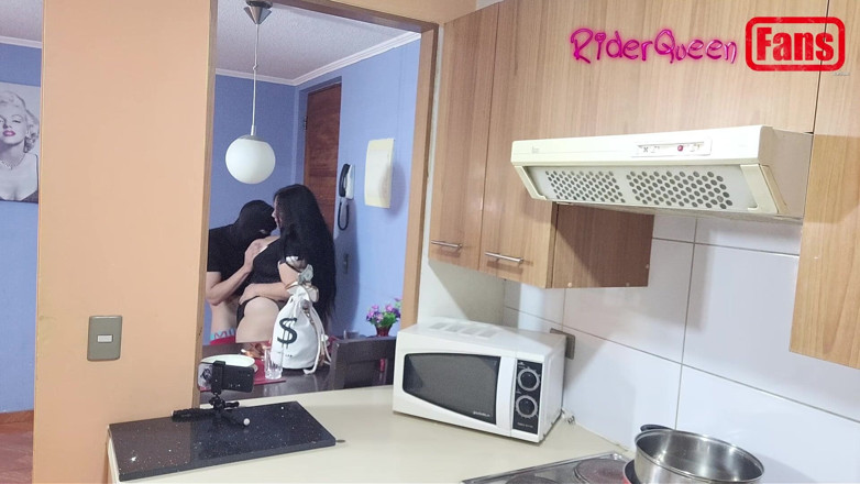 Riderqueen: Videos for Fans: a Masked Young Man Fucks Me in...