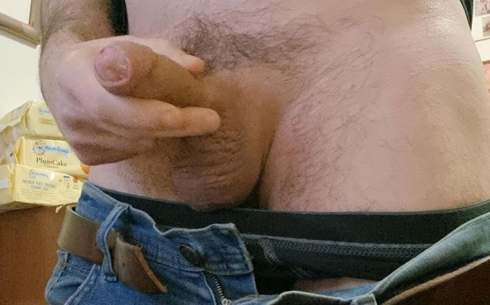 Jordance: Velký čůrák Italan Men stříká velký