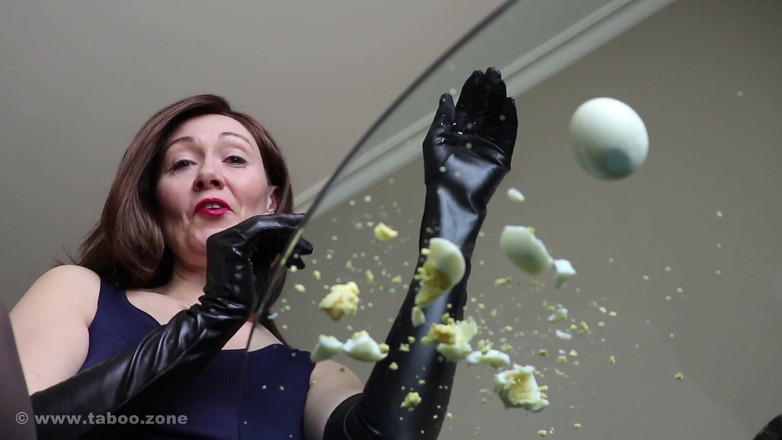 TabooZone: Fiul vitreg Ai grijă - Când femeile malefice doresc să apuca...