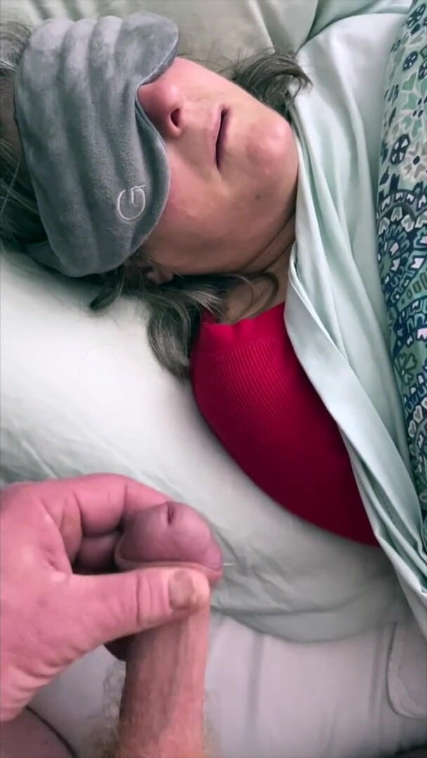 Squirting Senior: Morning Facial for the Wife