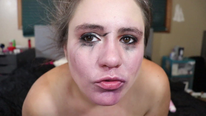 Abby Kiss: Masturbating and covering my face in pussy Juice
