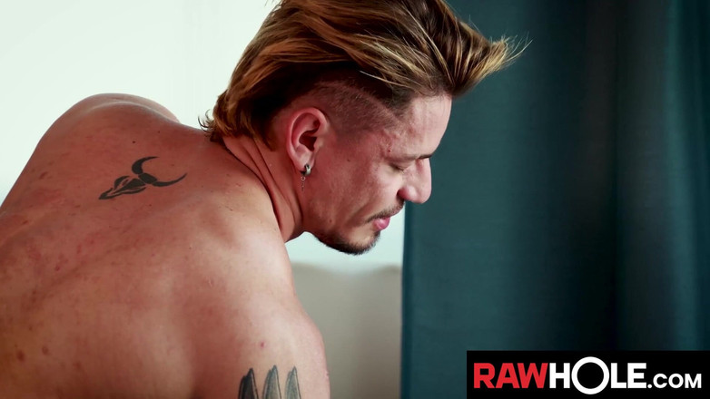 Raw Hole: Rawhole la cola de Toro