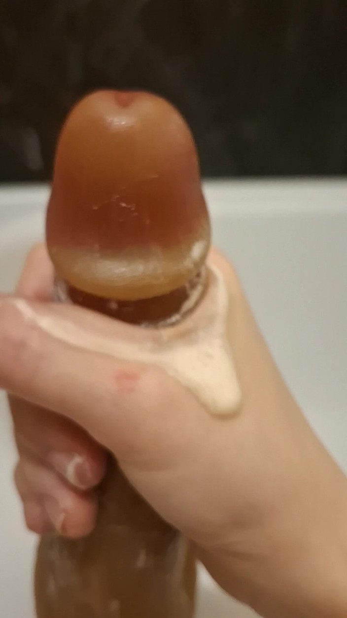ElzaKom: 我在我的床上等你，我的宝贝！