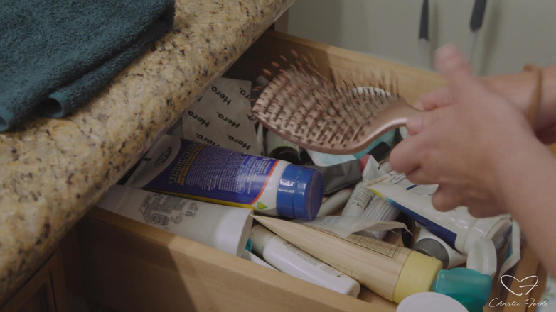 CharlieForde: チャーリー・フォード、ニック・ストロークス出演の『ノット・ホーム・フォー・ザ・ホリデーズ』