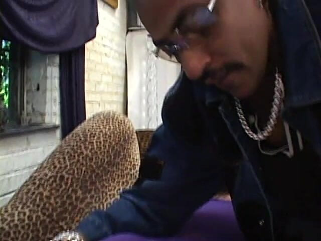 The Dark Side X: 大きな黒コックを扱う黒の猫のための黒の弄