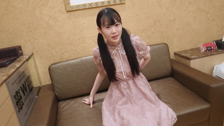 Asian cutie: Asian angel 7042