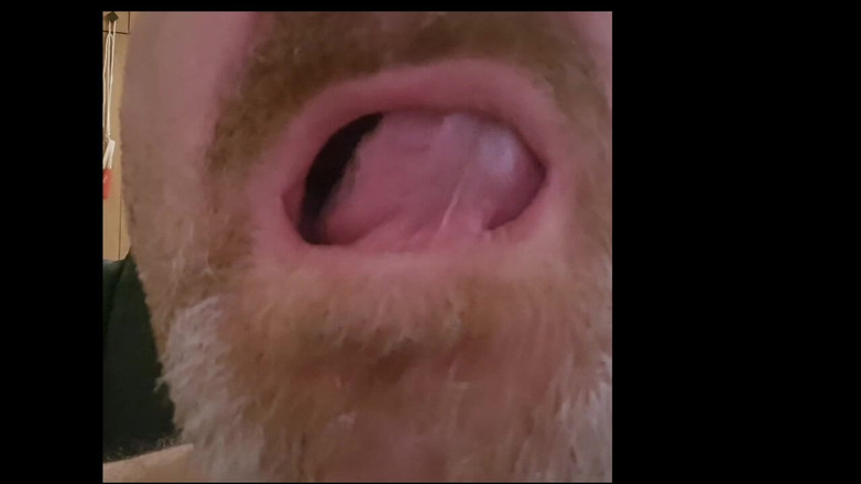 ChubbyDaddyBearLuka: Bezzubý medvěd nás pustí do svých úst – Ústní fetiš