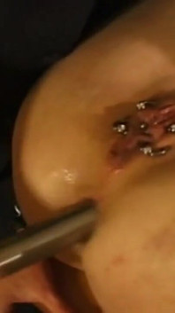 Muschi-piercing, anale penetration gedemütigt
