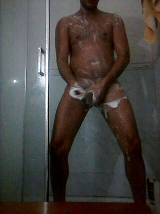 Boy top Amador: Molto eccitata nel bagno