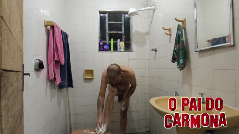 Carmona's father: Taking That Shower, Who Comes?