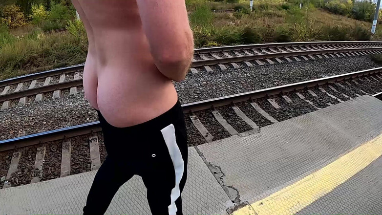 Dick Boys Studio: Extreme Masturbation at the Station