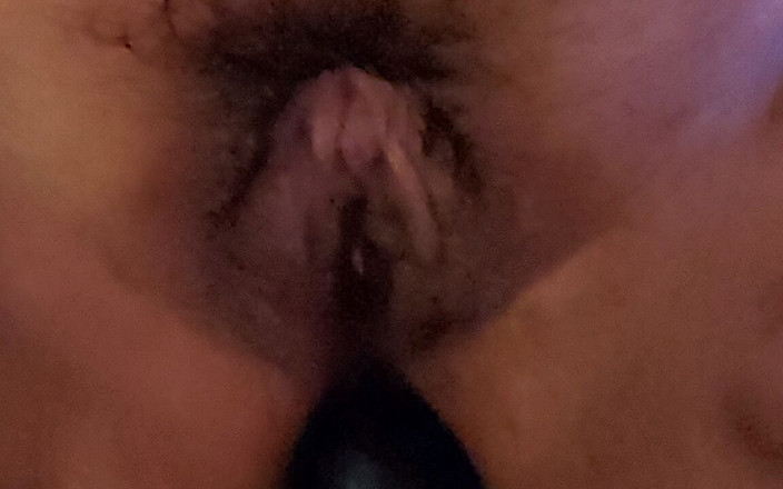 SmallCurvy: Awek montel dikongkek oleh pemanjangan zakar besar, pepek berbulu terbuka...