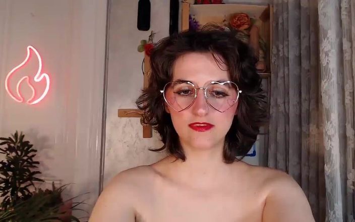 Juno Electra: 书黑发 camgirl 在卧室里闲逛
