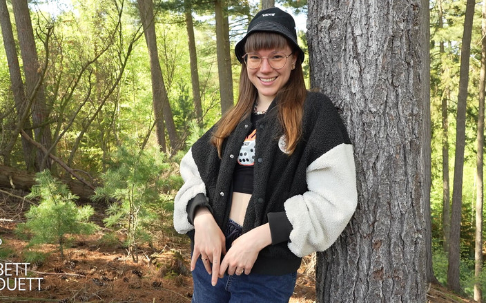 BettDuett: Utomhus Striptease under sommarsäsongen !!