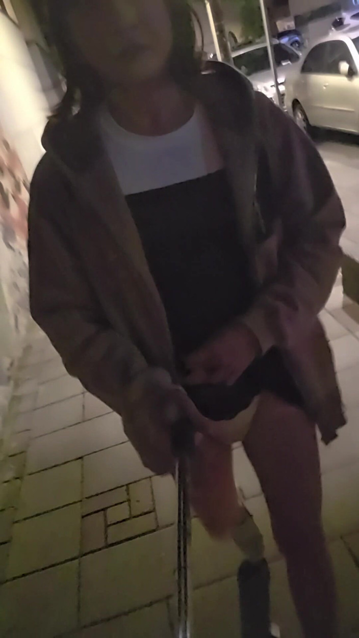 Taiwancdgirl: Shemale Ting Xuan Enjoys Solo Outdoor Fun