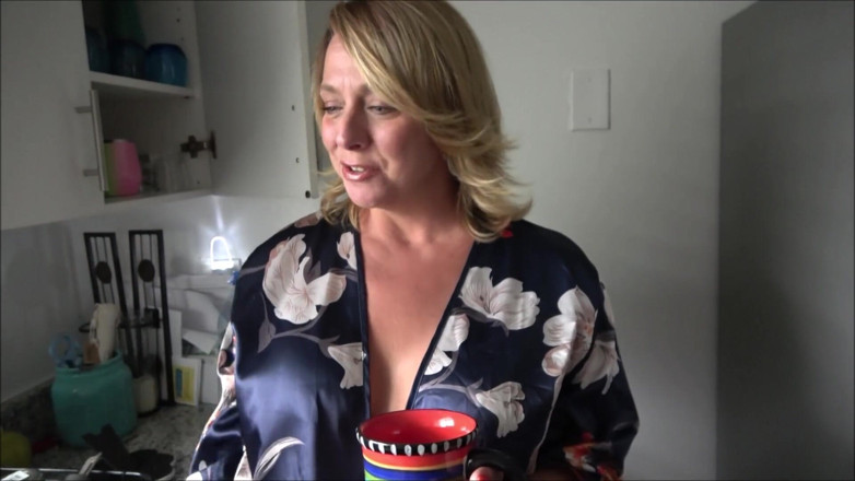 Alex Adams: The Girlfriend Accident - Brianna Beach - Mom Comes First