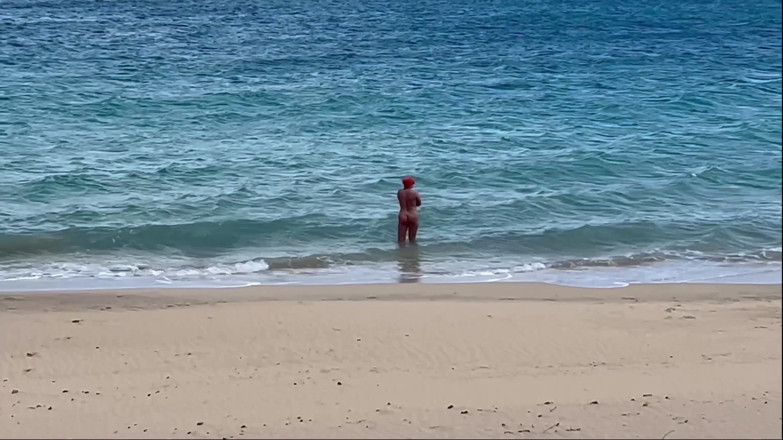 Emma Voyeur: Naked Beach MILF Helps a Jerking Stranger - Cum on Her...