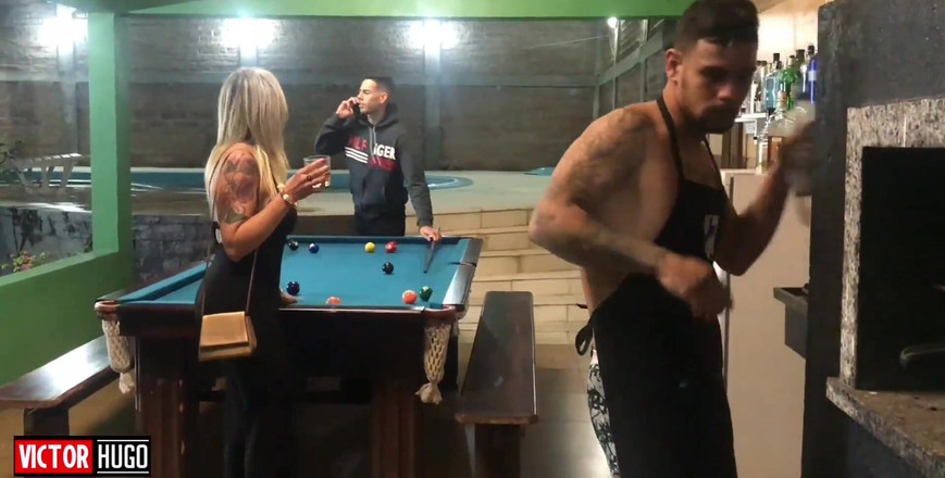 VictorHugo: Šukání sexy tetované staré ženy po grilování