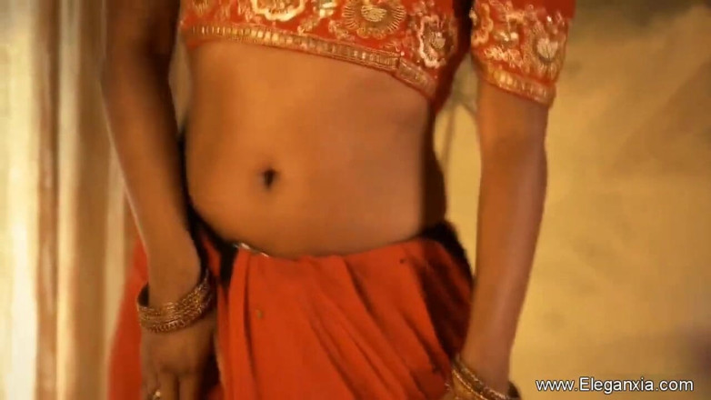 Eleganxia: Erotic action with Indian brunette in the bathroom