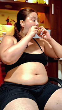 Nicole's Burger Belly Stuffing Session