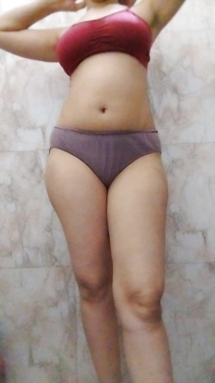 Riyathakur: Riya Thakur Ep.32