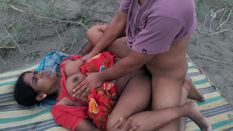 Sabina244: En iyi boudi'de açık havada sikişiyor son kez domaltarak en...